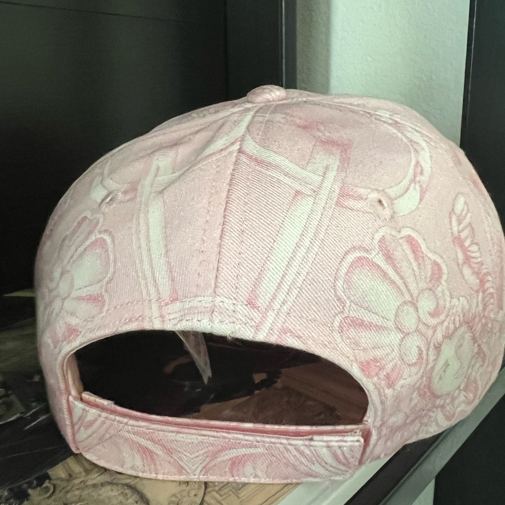 New Versace Barocco Pink Hat - Picture 4 of 5